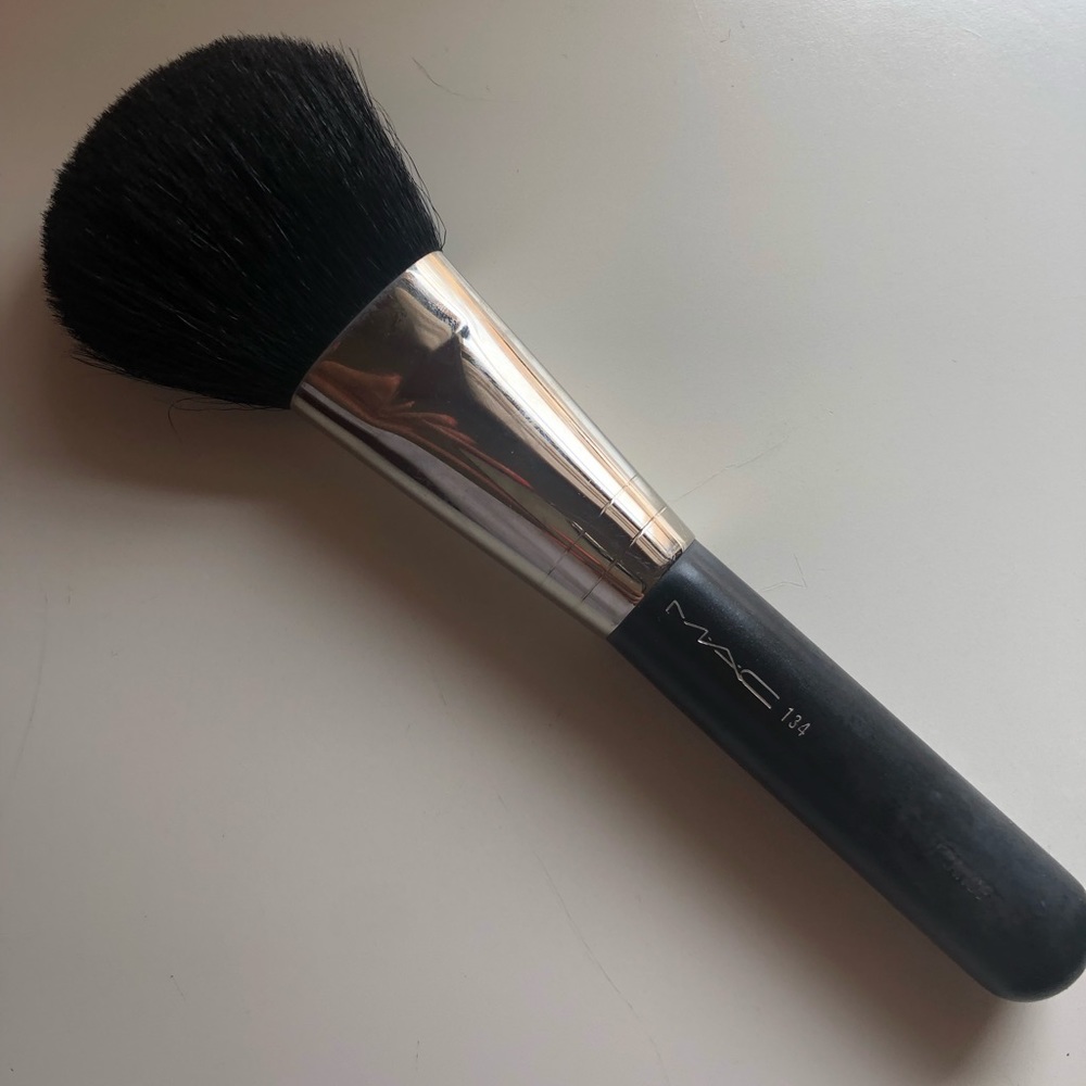 MAC 134 brush